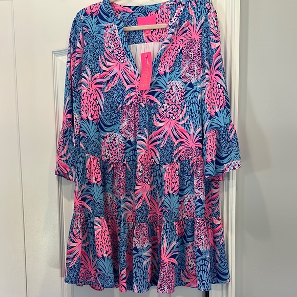 Lilly Pulitzer Dresses & Skirts - Vibrant Lilly Pulitzer Pink and Blue Pineapple Dress